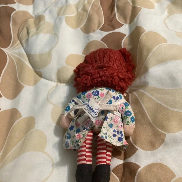 Small raggedy Ann doll - Picture 4 of 6